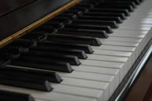 Featured image for Top 12 Piano Brands Known for High-Quality Acoustic Pianos 2025